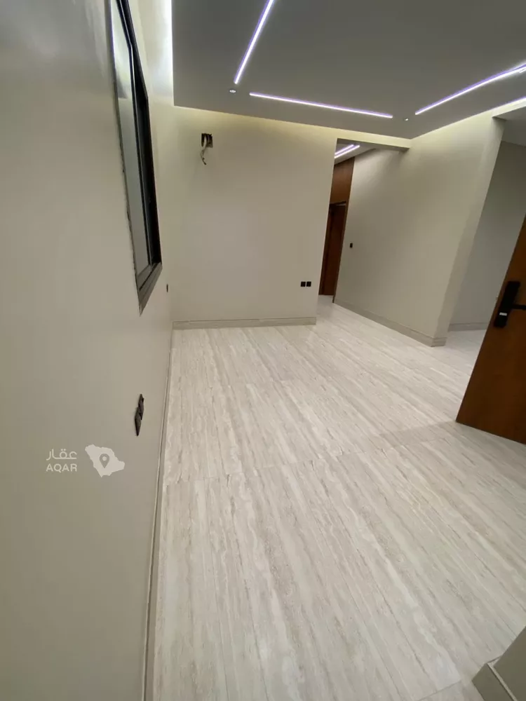 Floor for Sale in Riyadh As Safaa 6