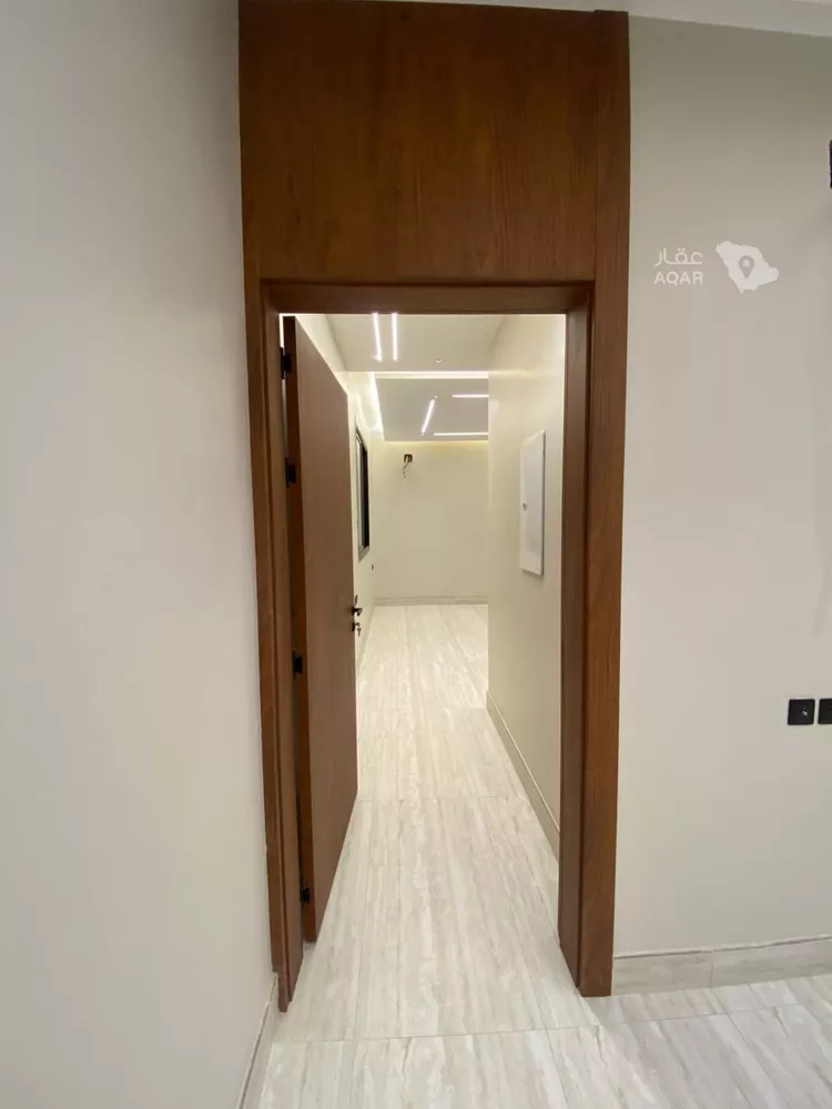 Floor for Sale in Riyadh As Safaa 5