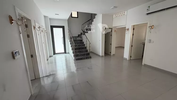 فيلا للبيع في شارع السلام, حي الإسكان الجنوبي, مدينة الدمام, المنطقة الشرقية صورة 4
