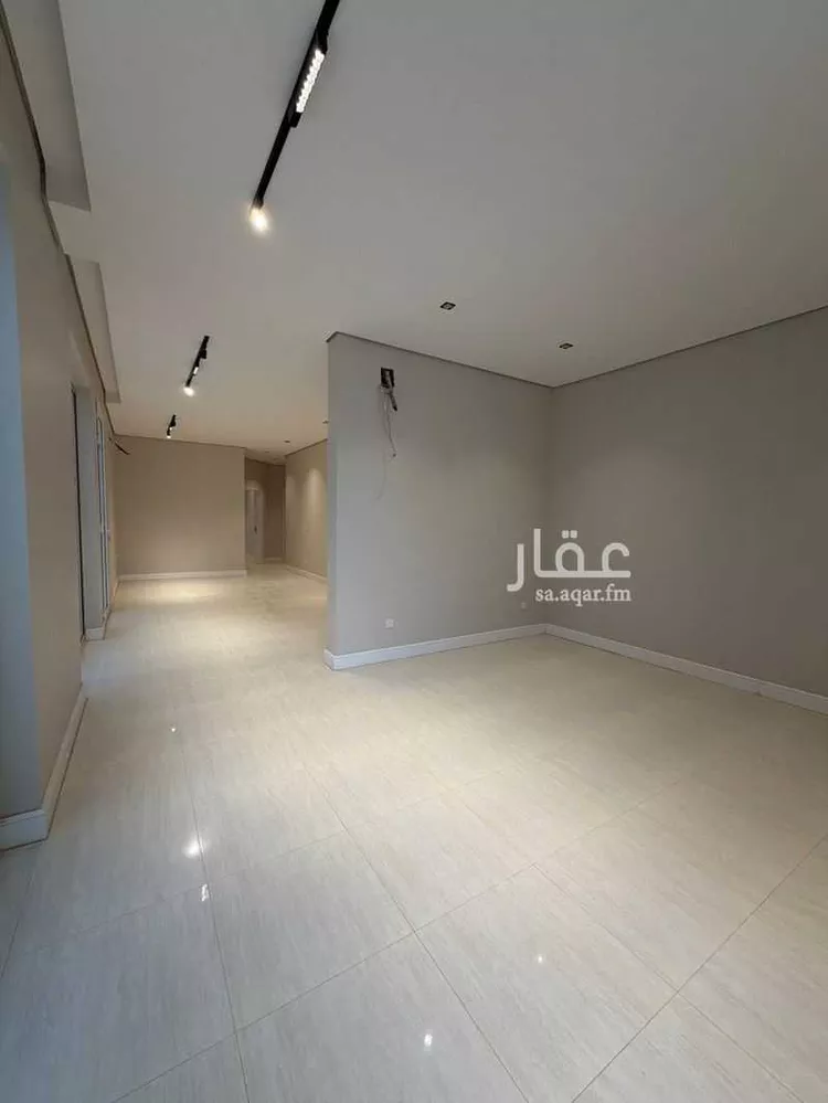 Floor for Sale in Riyadh Al Khaleej صورة 2