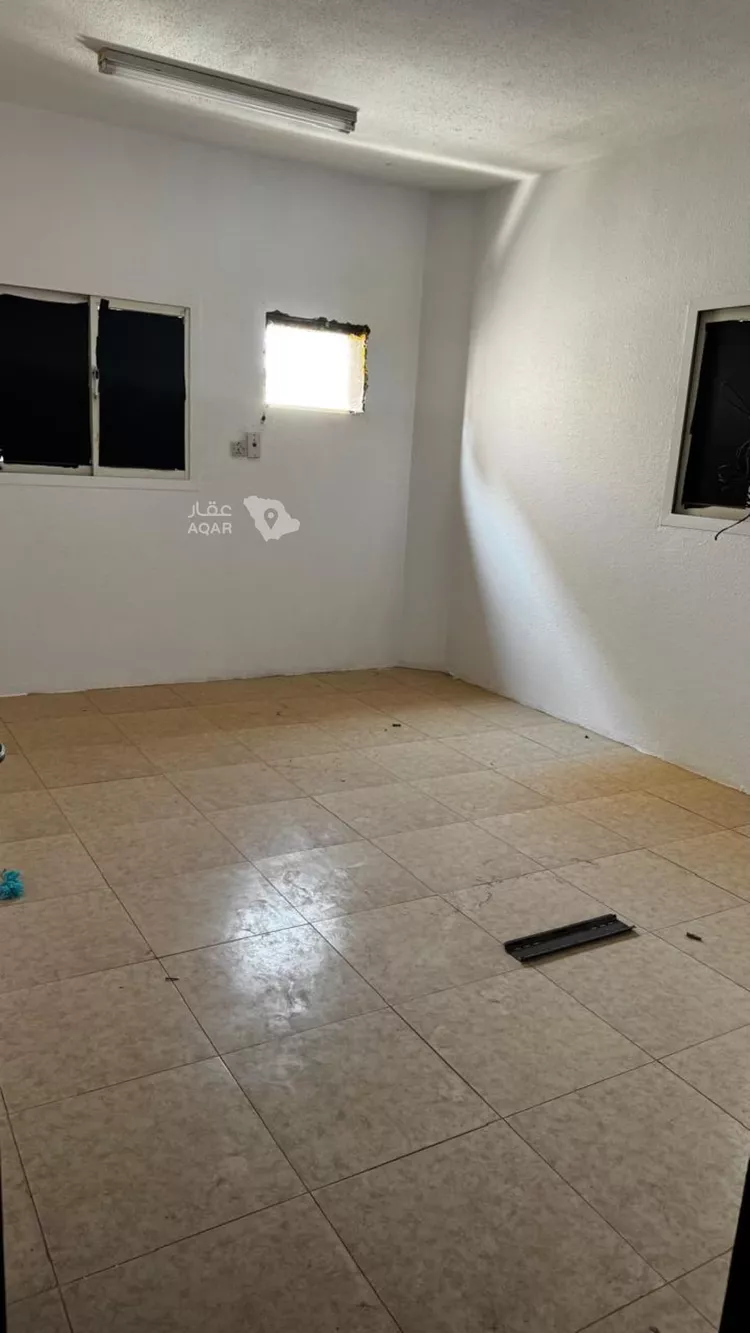 Floor for Rent in Riyadh Al Khaleej 7