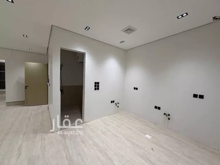 Floor for Sale in Riyadh Al Khaleej