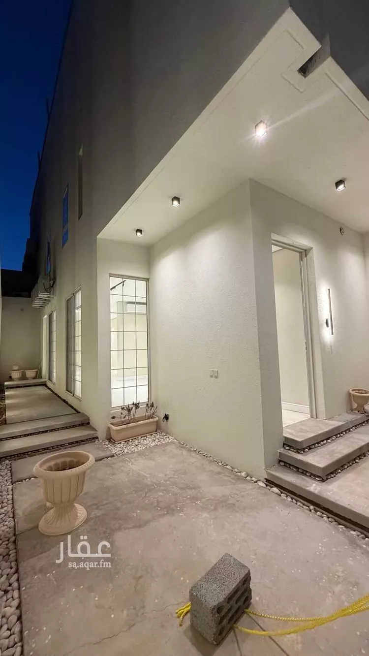 Floor for Sale in Riyadh Al Khaleej