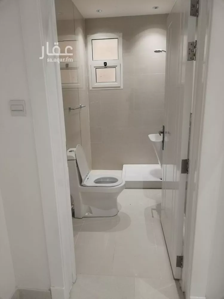 فيلا للبيع في شارع عبدالعزيز بن سبيل, حي العارض, مدينة الرياض, منطقة الرياض صورة 5