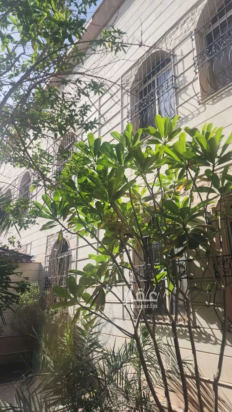 فيلا للبيع في شارع مقدام بن داوود, حي الجماوات, مدينة المدينة المنورة, منطقة المدينة المنورة