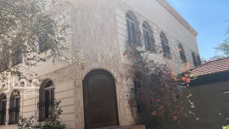 فيلا للبيع في شارع مقدام بن داوود, حي الجماوات, مدينة المدينة المنورة, منطقة المدينة المنورة 6