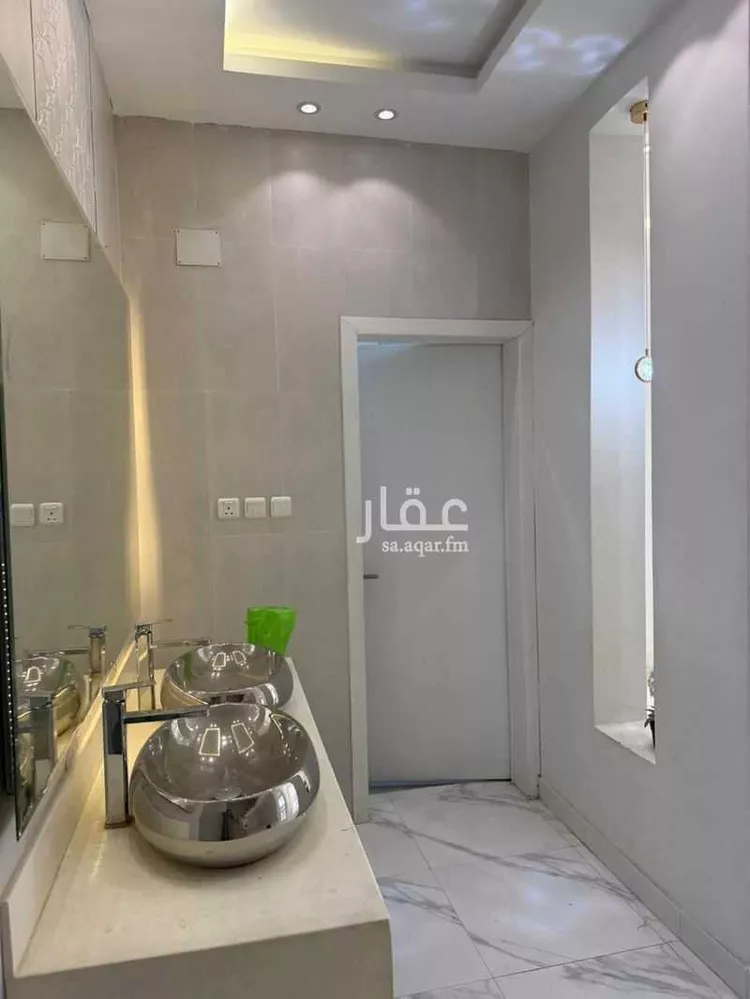 فيلا للبيع في شارع ابي معمر القطيعي, حي شمال التضامن, مدينة خميس مشيط, منطقة عسير صورة 3