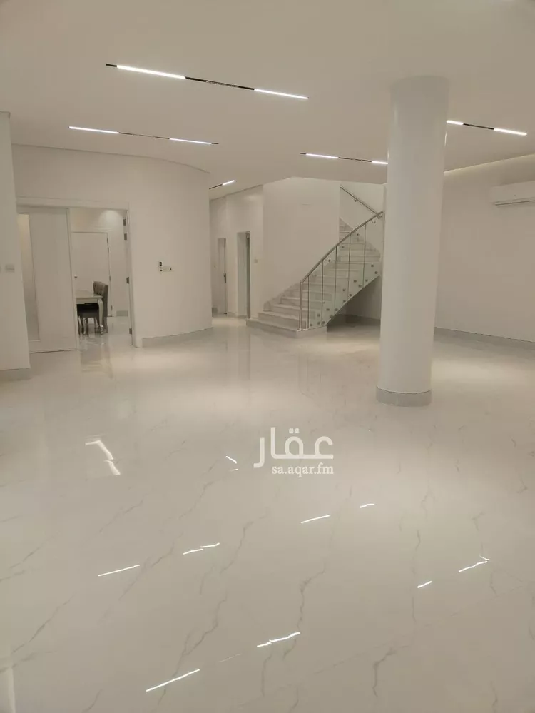 فيلا للبيع في شارع عبدالعزيز بن سبيل, حي العارض, مدينة الرياض, منطقة الرياض صورة 3