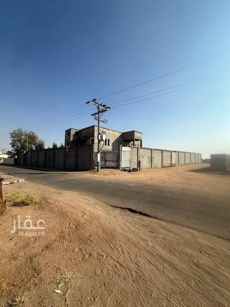 فيلا للبيع في شارع الحسن الظاهري, حي السويفلة الجديد, مدينة حائل, منطقة حائل صورة 3