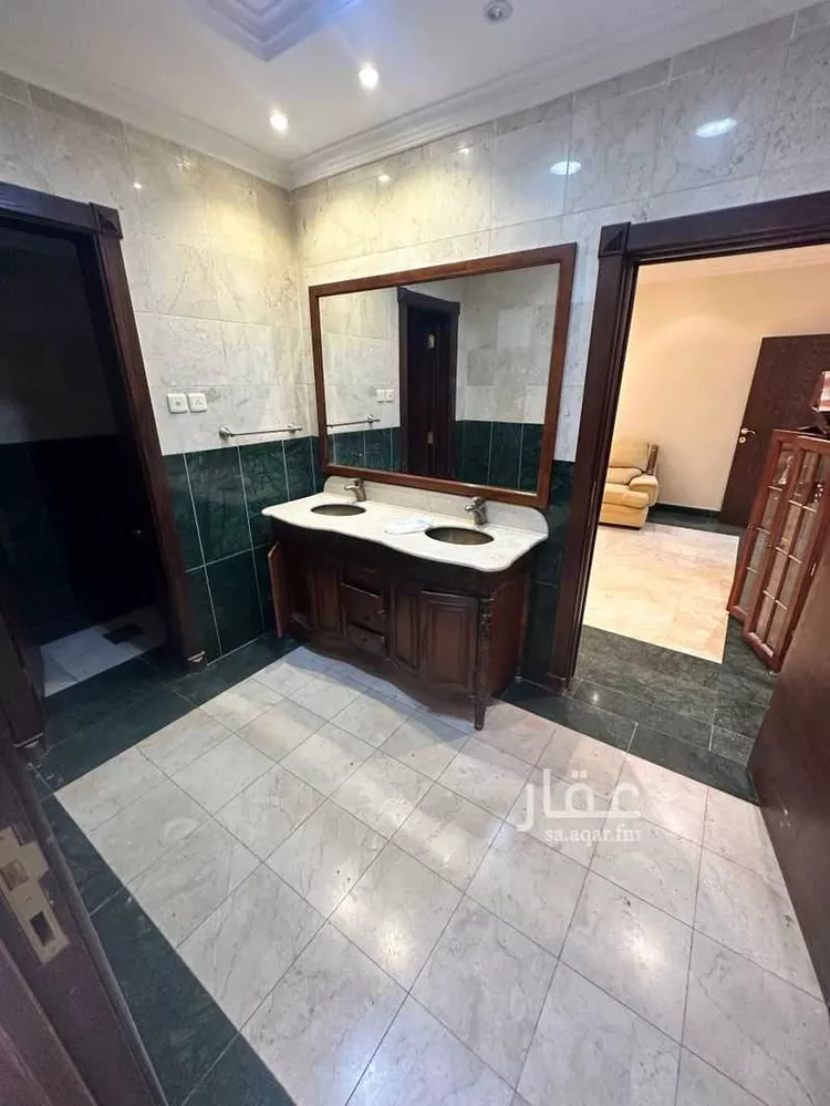 فيلا للبيع في شارع ابن عدنان ، حي سلطانة ، الرياض ، منطقة الرياض 13