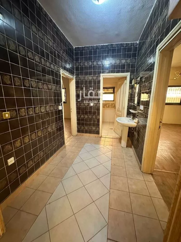 فيلا للبيع في شارع ابن عدنان ، حي سلطانة ، الرياض ، منطقة الرياض 17
