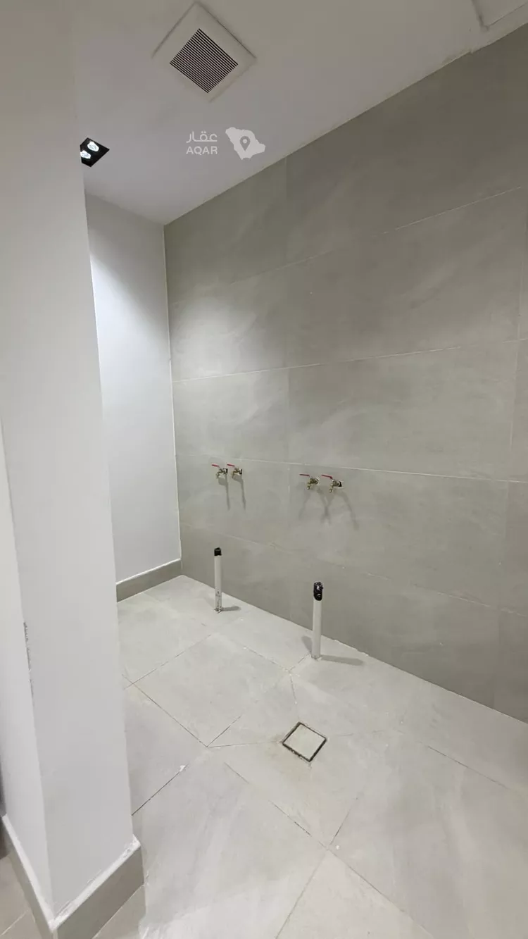 Floor for Sale in Riyadh Badr 9