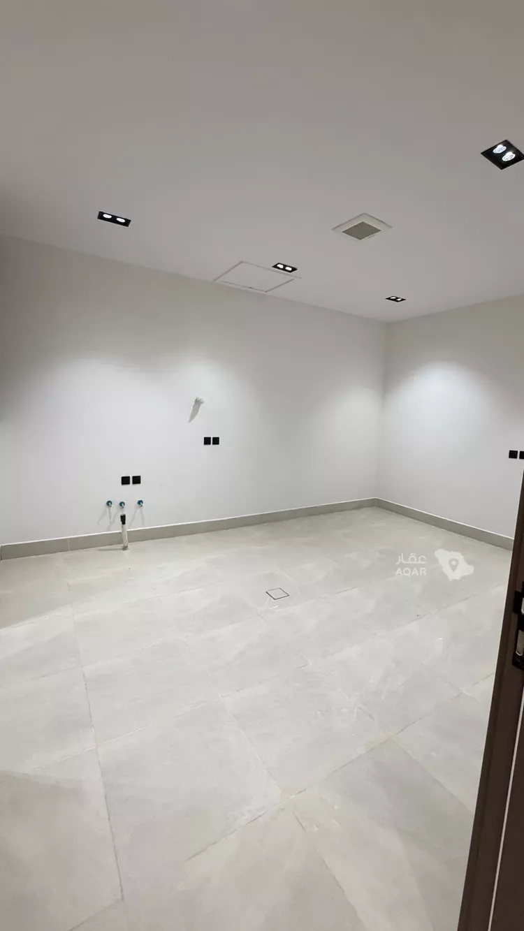 Floor for Sale in Riyadh Badr صورة 3