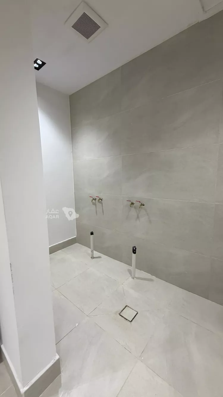 Floor for Sale in Riyadh Badr 9
