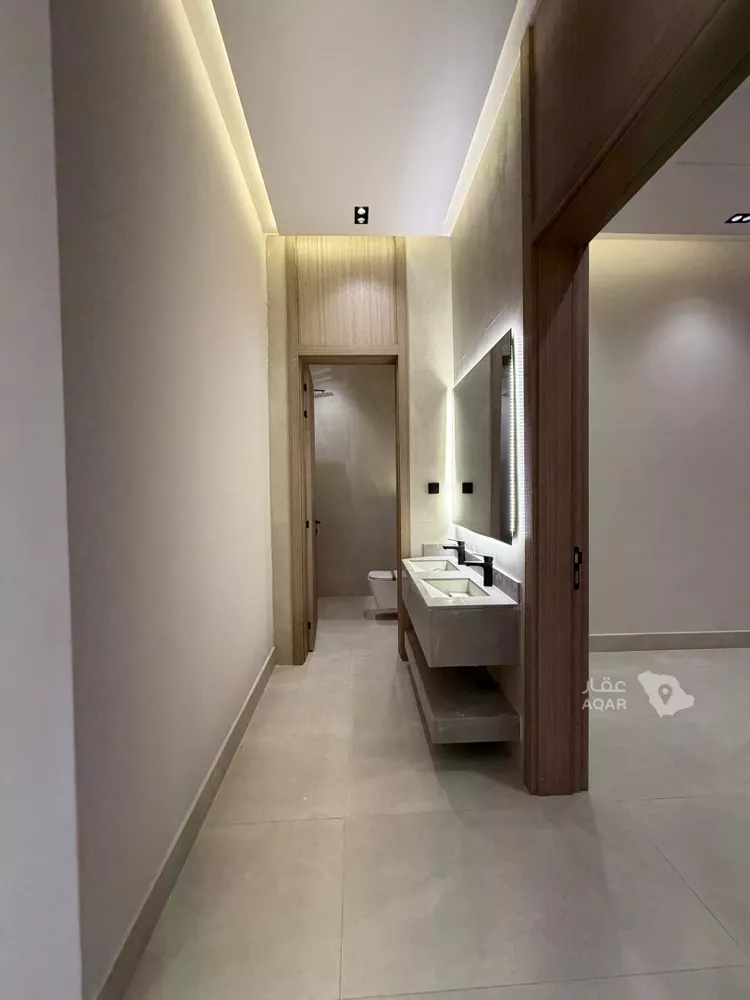 Floor for Sale in Riyadh Tuwaiq 10
