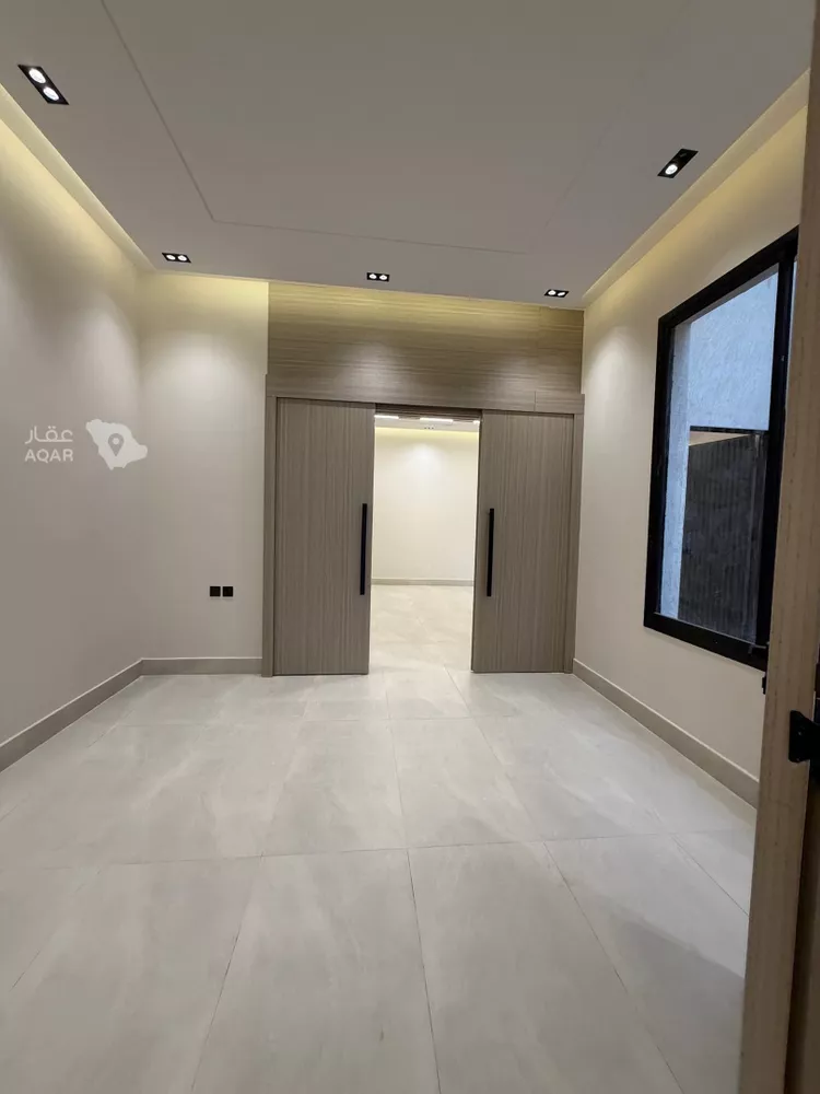 Floor for Sale in Riyadh Tuwaiq 13