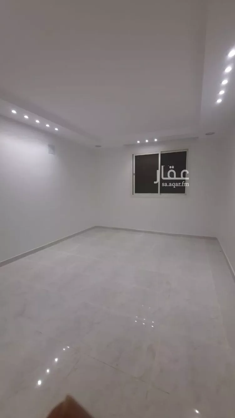 فيلا للبيع في شارع أحمد بن خيرة, حي الرمال, مدينة الرياض, منطقة الرياض صورة 2