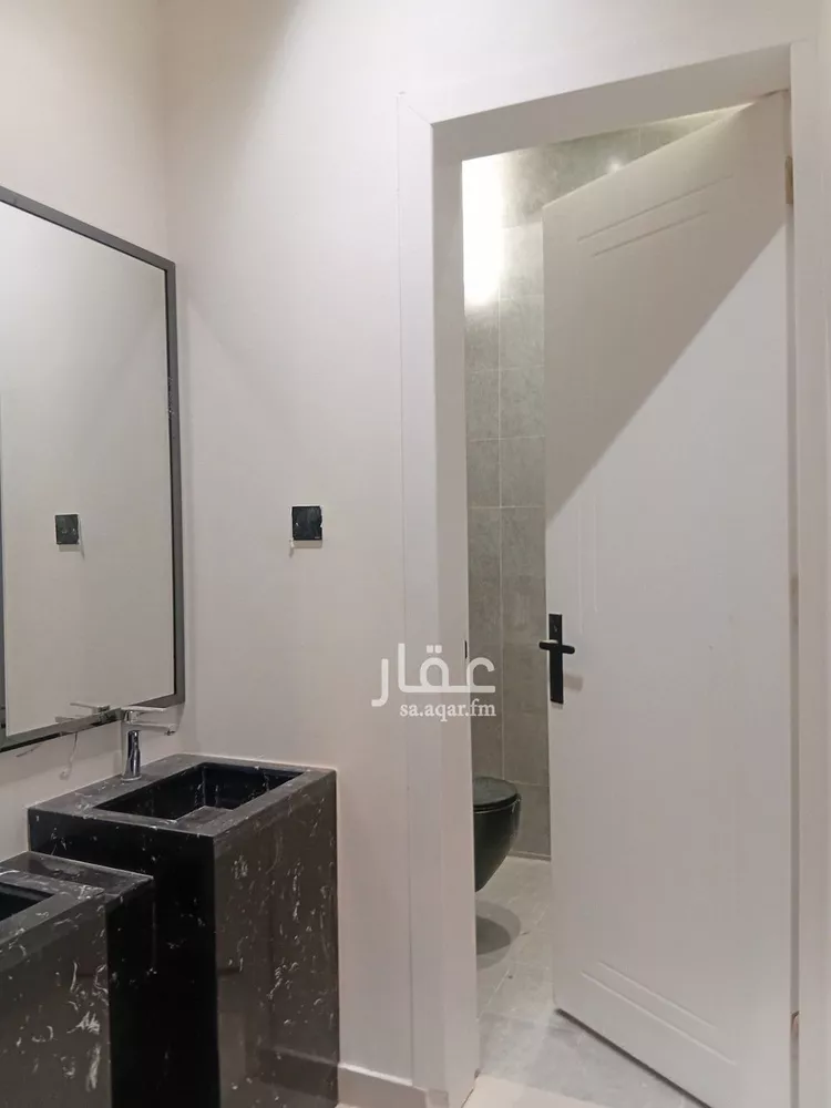 دور للبيع في شارع رقم 138, حي الجنادرية, مدينة الرياض, منطقة الرياض صورة 2