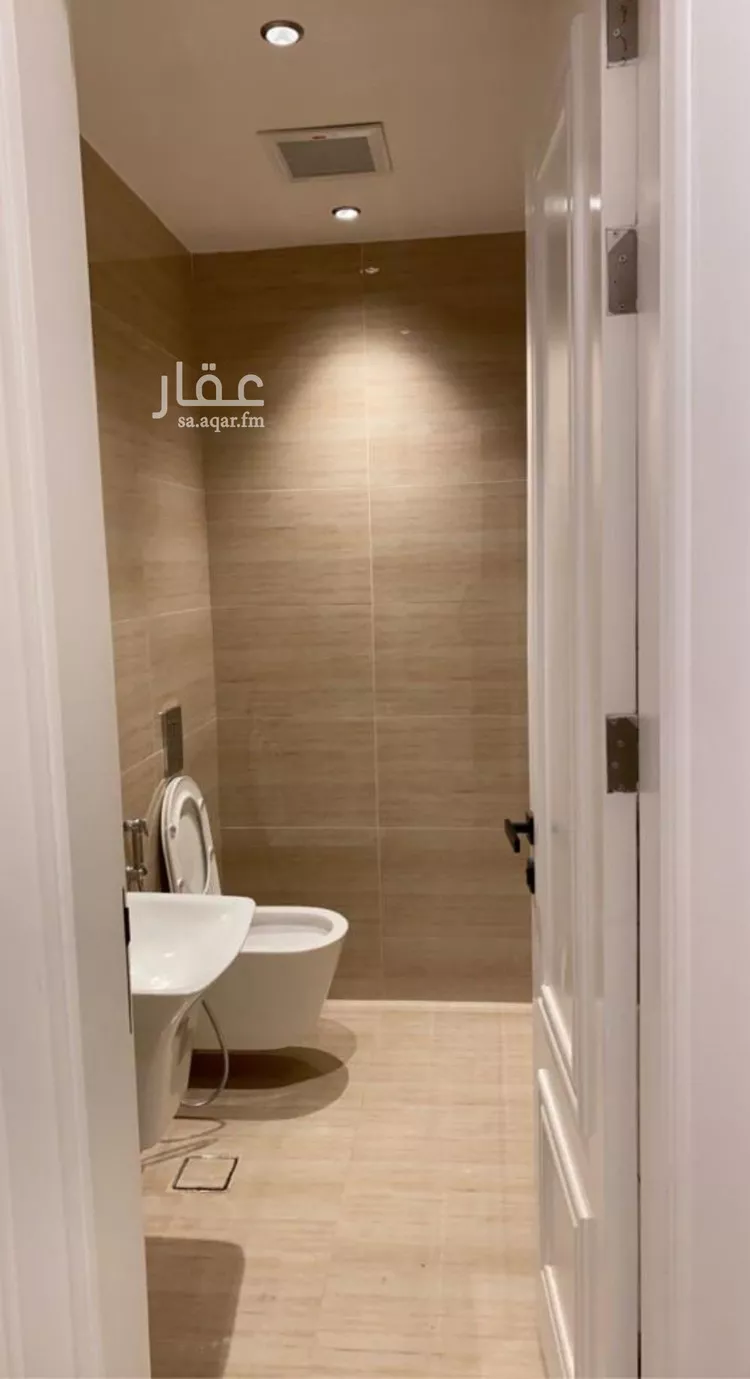 شقة للإيجار في شارع الامير مقرن بن عبدالعزيز, حي مغرزات, مدينة الرياض, منطقة الرياض صورة 4