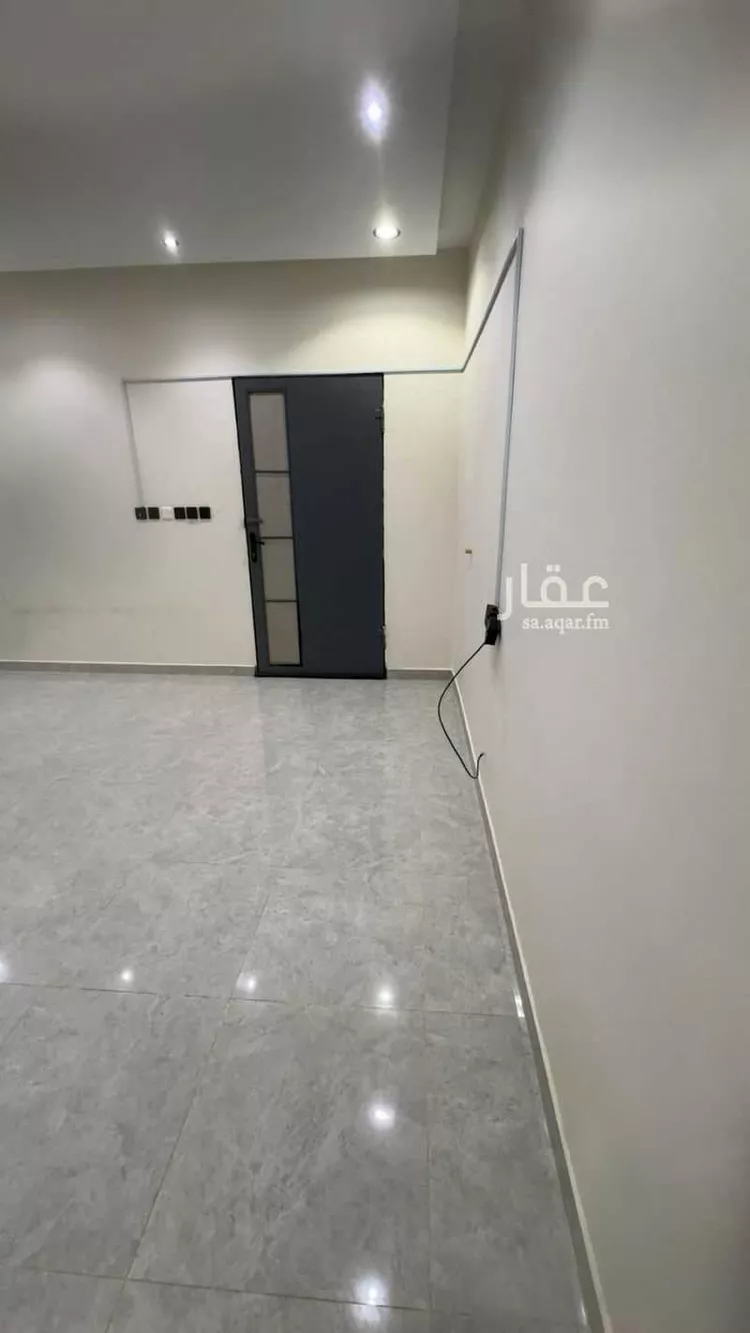 دور للبيع في شارع محمد بن شقران ، حي طويق ، الرياض ، منطقة الرياض صورة 5