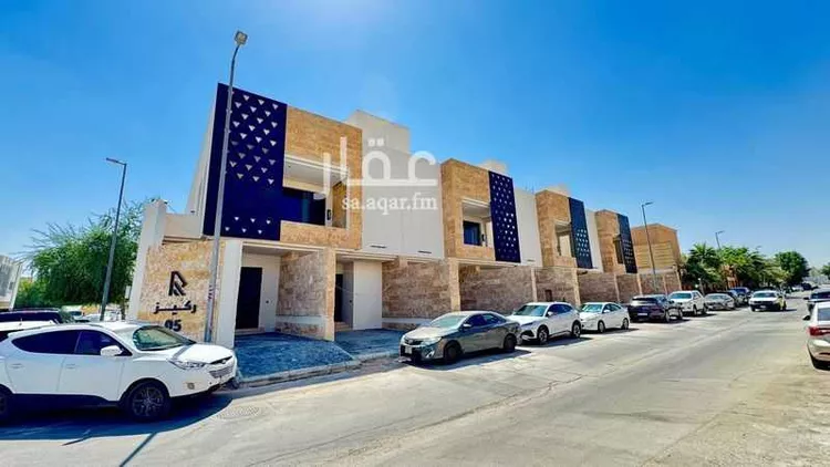 دور للبيع في شارع جبال السروات, حي المعذر الشمالي, مدينة الرياض, منطقة الرياض