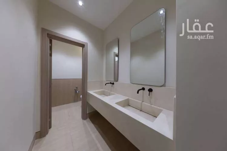 دور للبيع في شارع جبال السروات ، حي المعذر الشمالي ، الرياض ، منطقة الرياض صورة 4