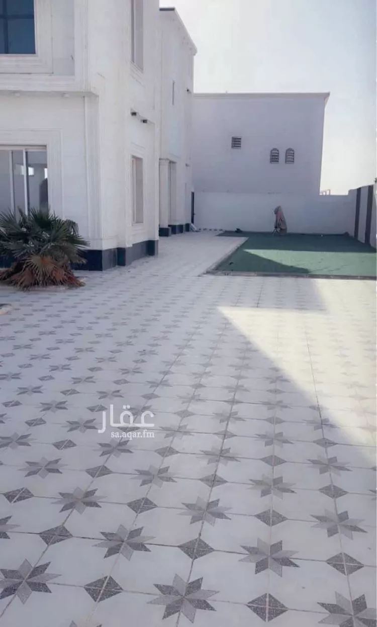 فيلا للبيع في شارع جوهر الصقلي, حي الصفاء, مدينة حفر الباطن, المنطقة الشرقية صورة 4