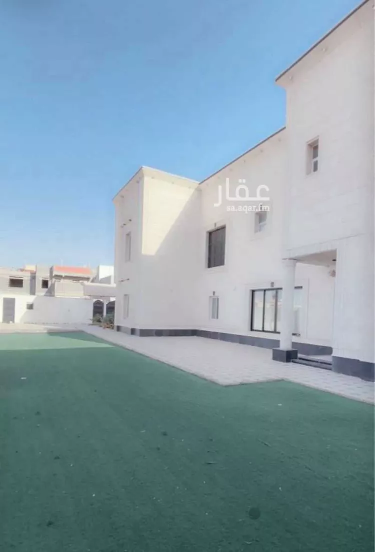 فيلا للبيع في شارع جوهر الصقلي, حي الصفاء, مدينة حفر الباطن, المنطقة الشرقية صورة 2