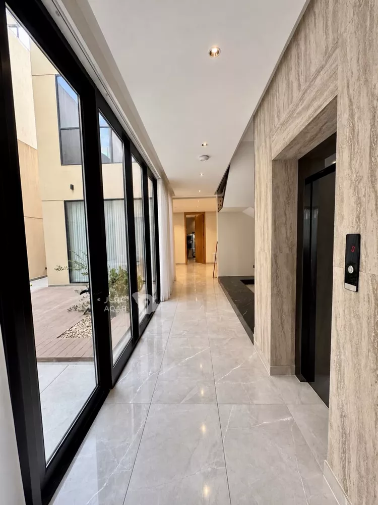 Villa for Sale in Riyadh Al Malqa 4