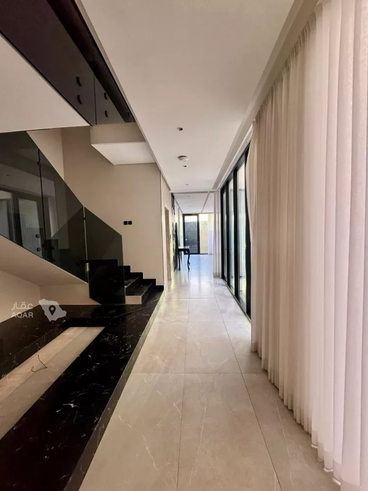 Villa for Sale in Riyadh Al Malqa 27