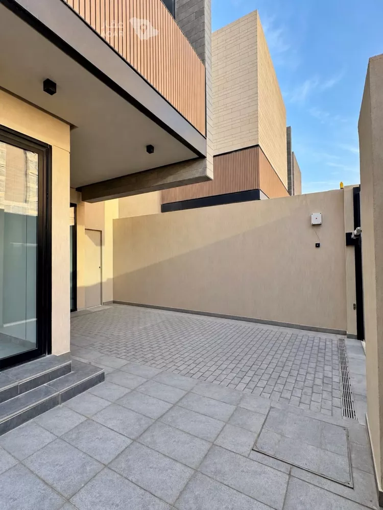 Villa for Sale in Riyadh Al Malqa 7