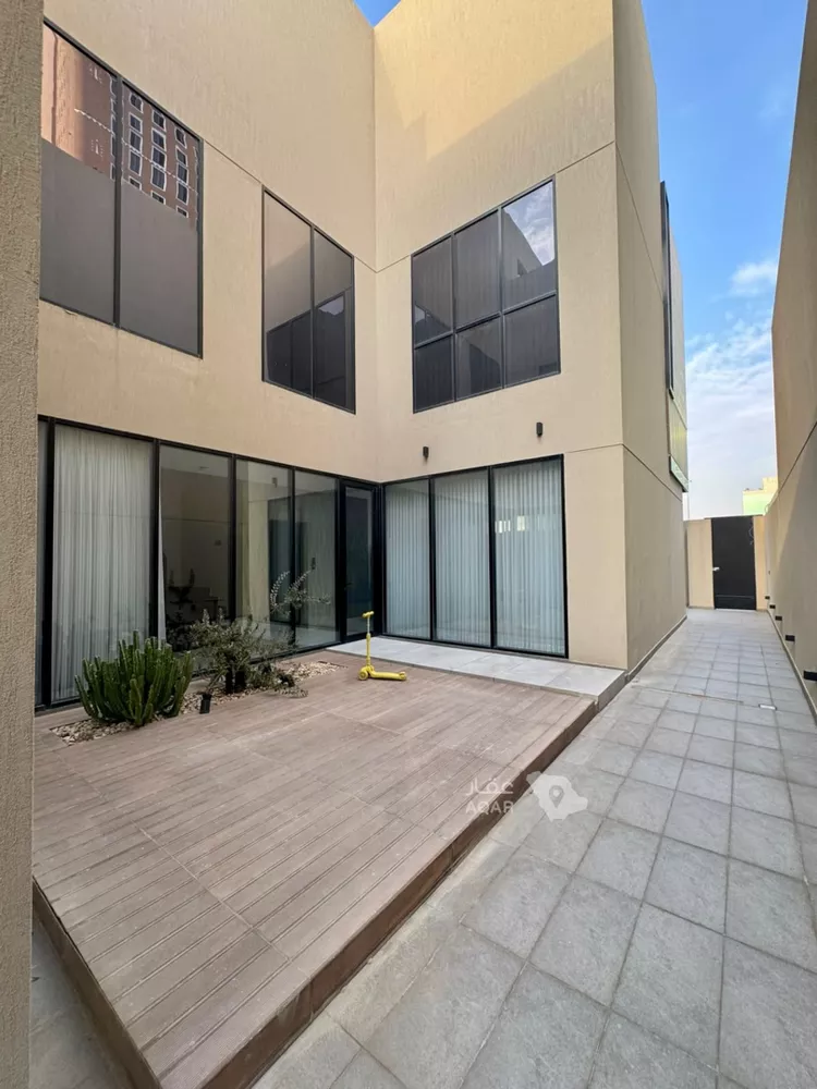 Villa for Sale in Riyadh Al Malqa 6