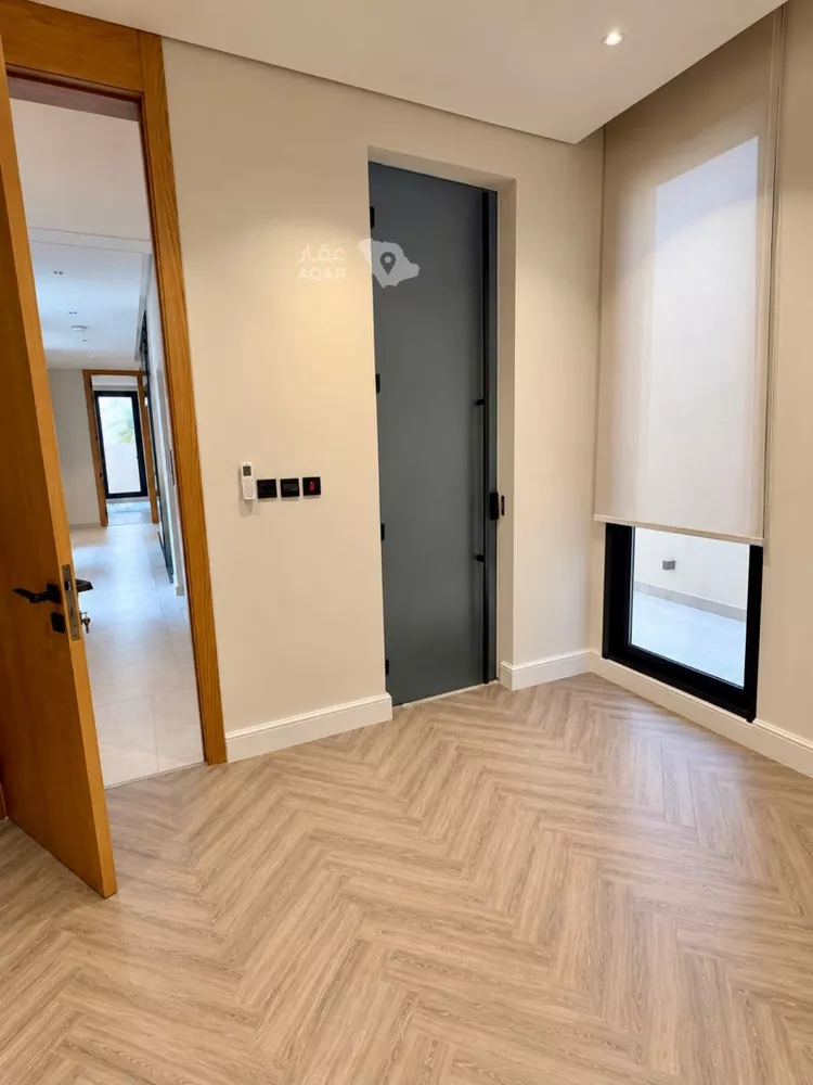 Villa for Sale in Riyadh Al Malqa 12