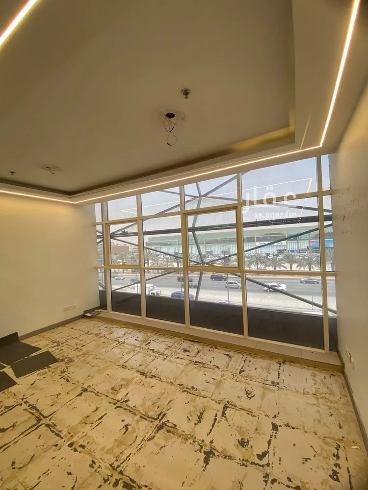 Commercial Office for Rent in Riyadh At Taawon