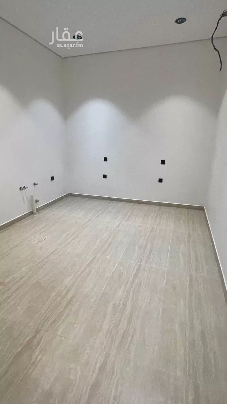 دور للبيع في شارع الكرخ, حي الخليج, مدينة الرياض, منطقة الرياض صورة 2