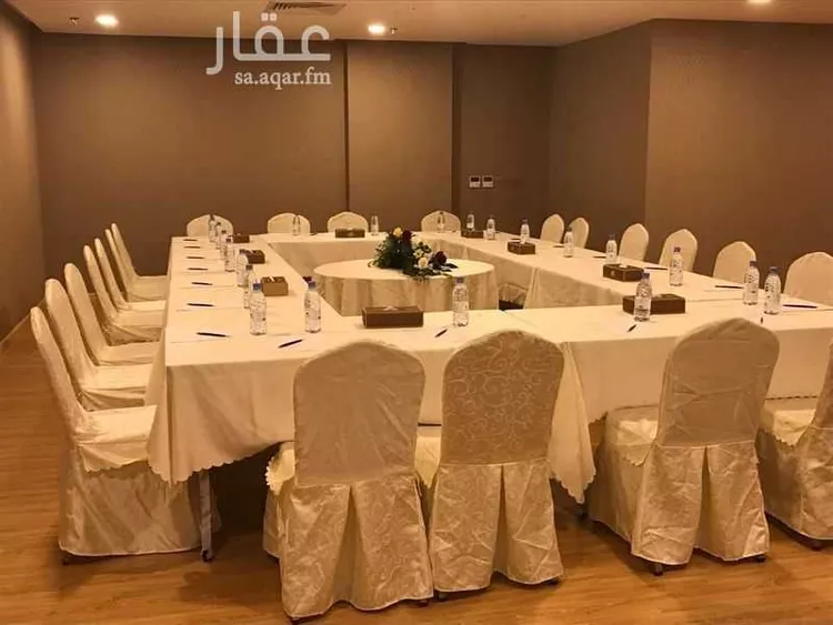 مكتب تجاري للإيجار في شارع الخامس عشر, حي الخبرالشمالية, مدينة الخبر, المنطقة الشرقية صورة 3