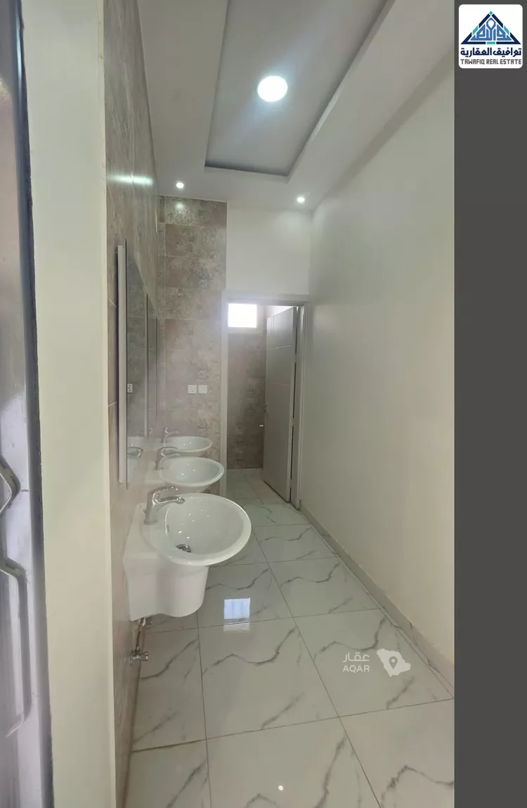 Floor for Rent in Buraydah Al Akhdar 10