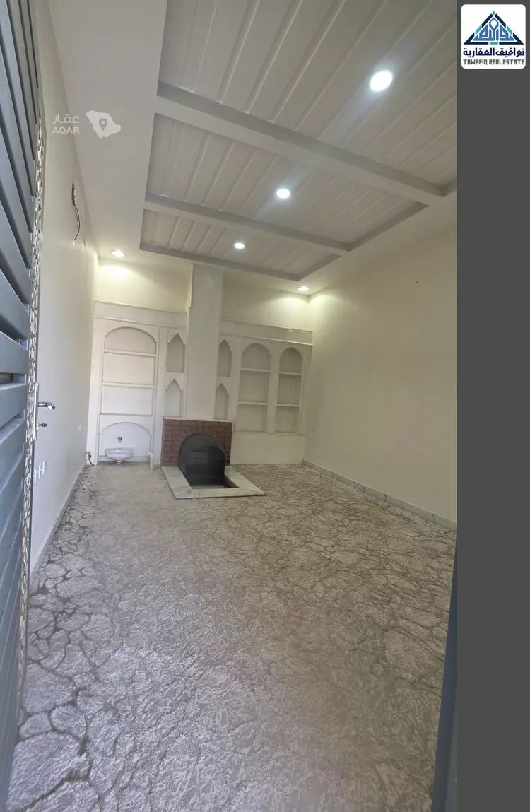 Floor for Rent in Buraydah Al Akhdar 8