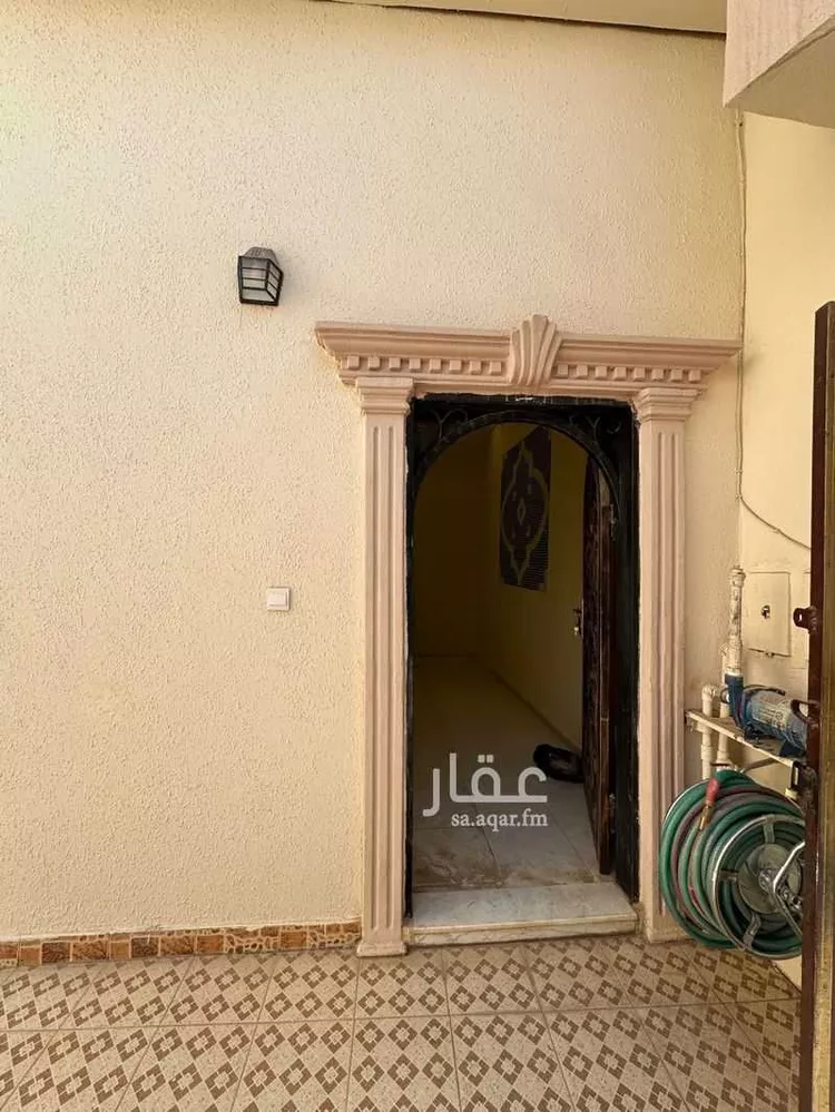 فيلا للبيع في شارع إبراهيم بن نغيمش, حي شبرا, مدينة الرياض, منطقة الرياض صورة 4