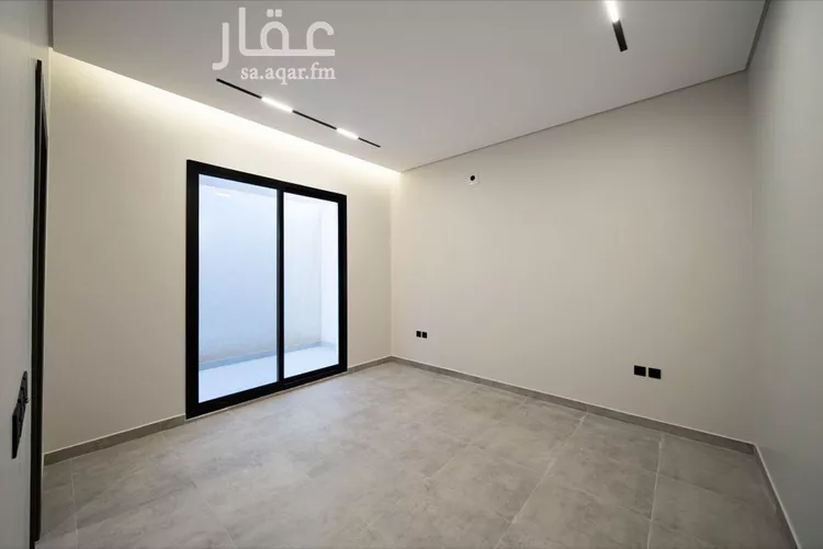 Floor for Sale in Riyadh Al Janadriyah 8