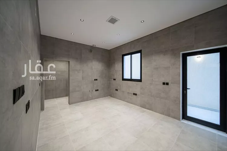 Floor for Sale in Riyadh Al Janadriyah 11