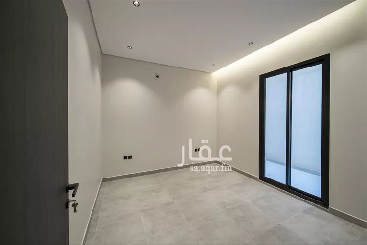 Floor for Sale in Riyadh Al Janadriyah 9