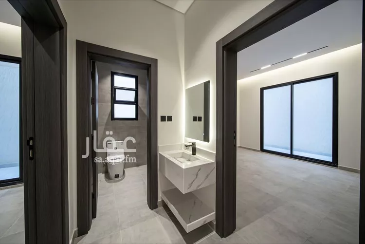 Floor for Sale in Riyadh Al Janadriyah 10