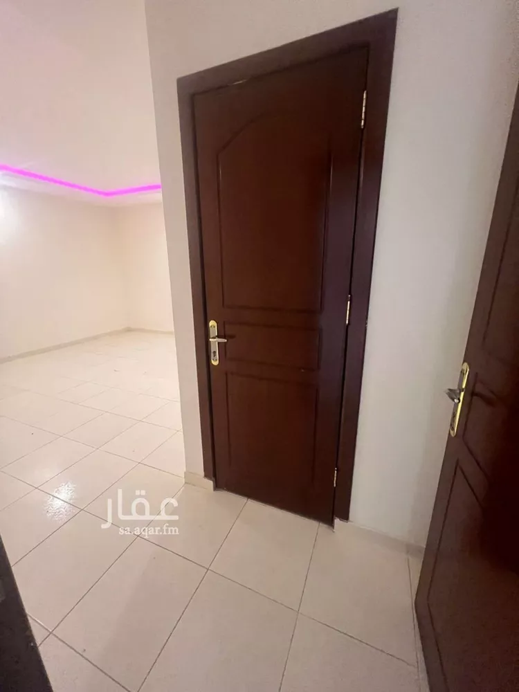 شقة للإيجار في شارع وادي الزرقاء, حي الوادي, مدينة الرياض, منطقة الرياض صورة 2