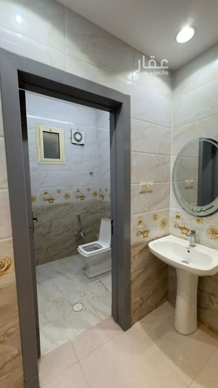 فيلا للإيجار في شارع السيد عبدالله شطا, حي بدر, مدينة الرياض, منطقة الرياض صورة 2