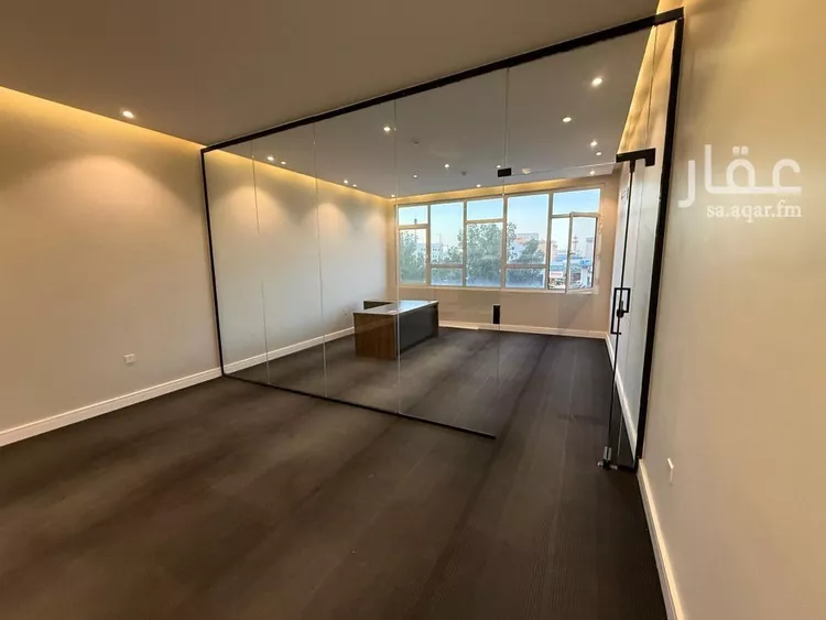 مكتب تجاري للإيجار في شارع الأمير مشعل بن عبد العزيز, حي عرقة, مدينة الرياض, منطقة الرياض صورة 2