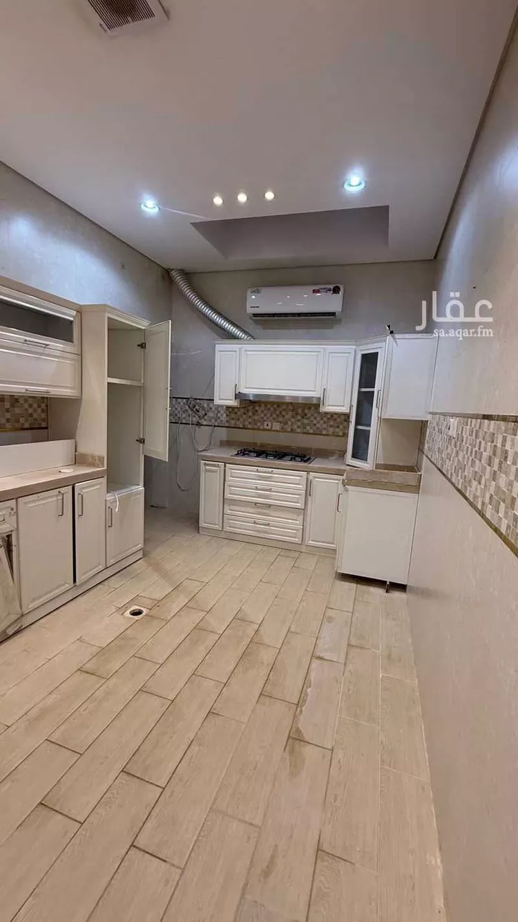فيلا للإيجار في شارع وهران, حي بدر, مدينة الرياض, منطقة الرياض صورة 5