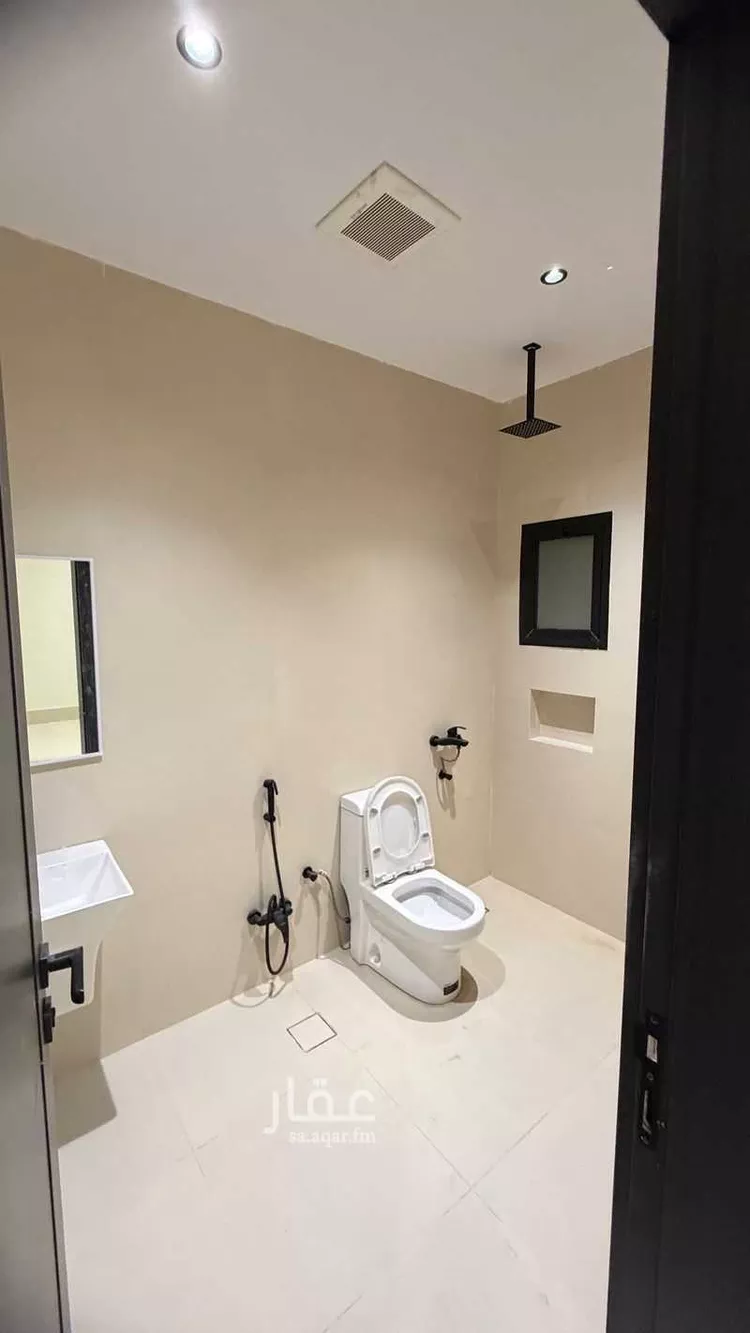 دور للبيع في شارع وادي الفرع, حي بدر, مدينة الرياض, منطقة الرياض صورة 3