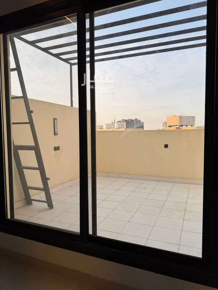 Floor for Sale in Riyadh As Safaa 10