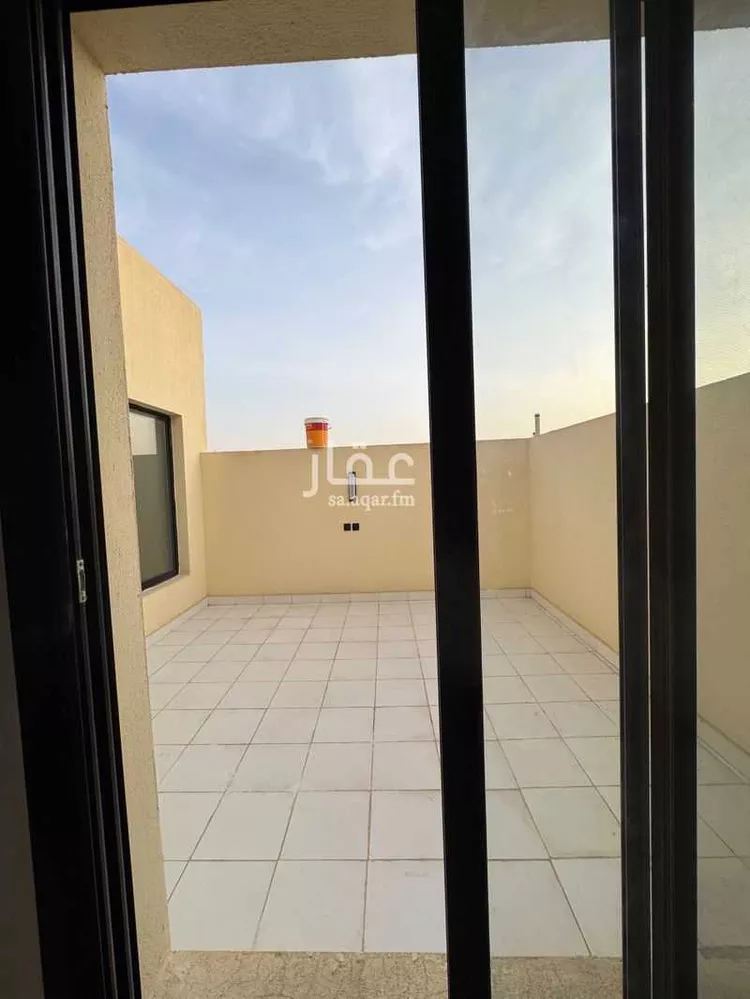 Floor for Sale in Riyadh As Safaa 7